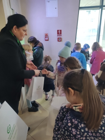 fbdaf0c6-c584-479a-9a07-768b26223e48