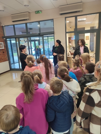 73239183-9e04-4300-a3a2-78fed5374392