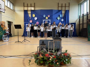 6065f6ce-f2e6-425d-8197-388ad3ec06d1