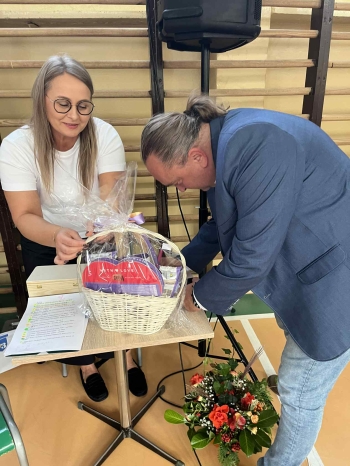 8f268fd0-bca9-4633-b569-b239db428f87