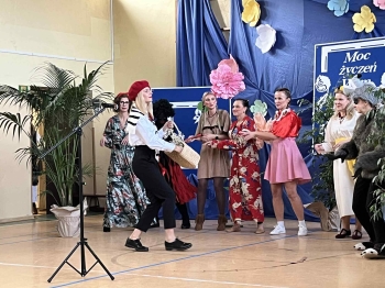 7b464d70-dec1-4173-8838-33605d947bd9