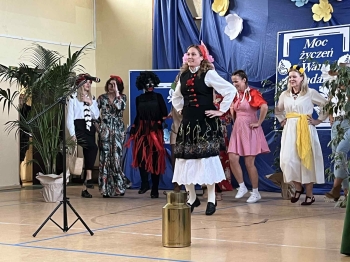 efe6f8f3-6611-420f-bc12-68a3440985ac