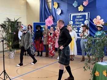 ae9911a0-b708-4c59-bf2b-616b344258db