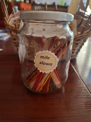 b6f2a98c-bf83-47e1-9d8f-aa6bf031aefc