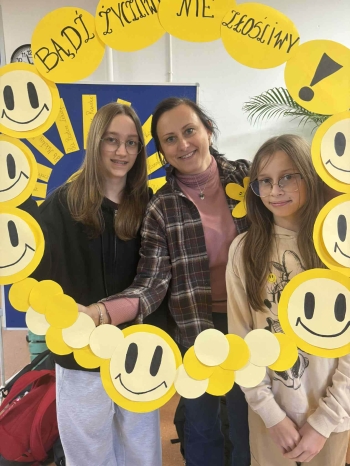 2e4d3a9b-2b2b-4464-be57-f6103f635714