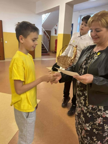 d8b7d0bc-5e01-44ba-bc04-6db47f4c29f1