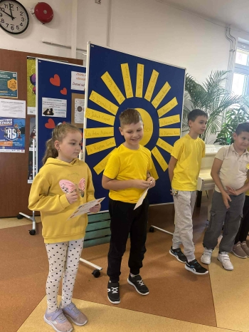 985ba09a-8c7d-4256-8e54-3072683314ed