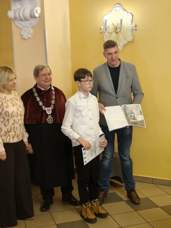 675aa975-9d5e-4a90-9678-3b771314bb72