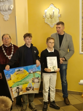 9eff8b52-1b9c-4d29-85f6-d028d2dc7bf5