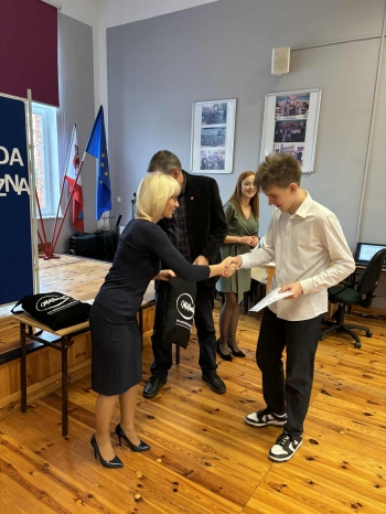 b6faa656-7e85-40fc-888e-3a287cf787bd