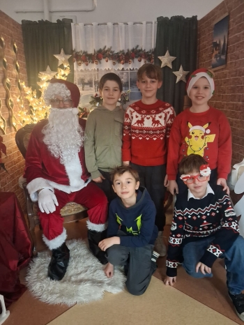 fa06afde-2f4e-400f-aca4-af180a45403d