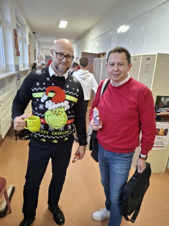 9b2cf9d9-db53-42bb-ab65-28a29026e3cb