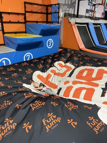 4dd22211-891b-4e06-8db0-5b8e8b8edca8