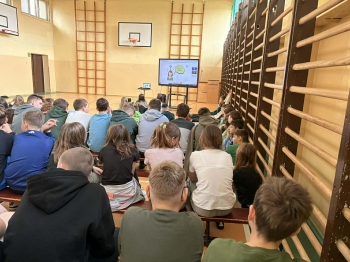 042888c2-bbbe-423d-970a-18f24bb90eb8