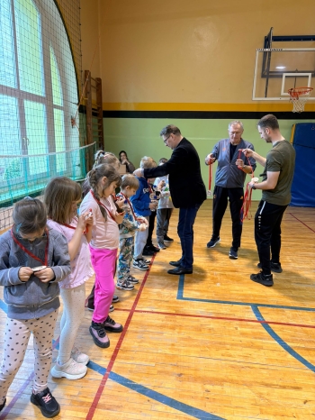 8123c7c0-cdb9-4d1d-8427-1e11eab5b6ea